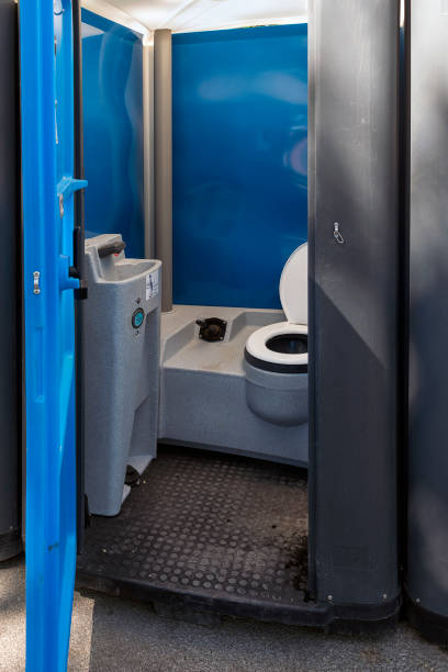 Porta potty rental for outdoor events in Simonton Lake, IN